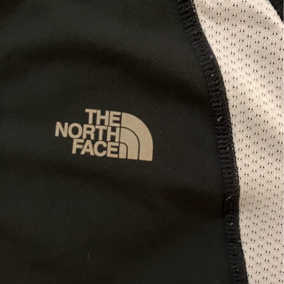 Light weight jacket, The North Face, black and white, sz small - Picture 5 of 5